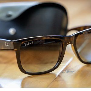 Ray-Ban RB 4165 Justin Polarized Sunglasses
